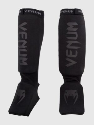 Venum Chrániče holení Shin Guards Black  XLXL